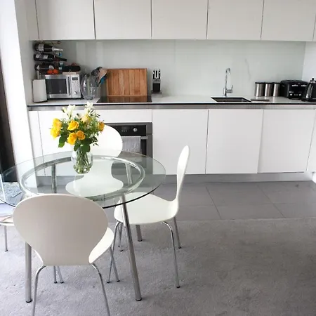 Lägenhet 2 Bedroom Near Airport Bristol