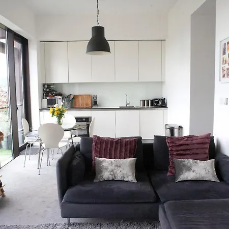 2 Bedroom Near Airport