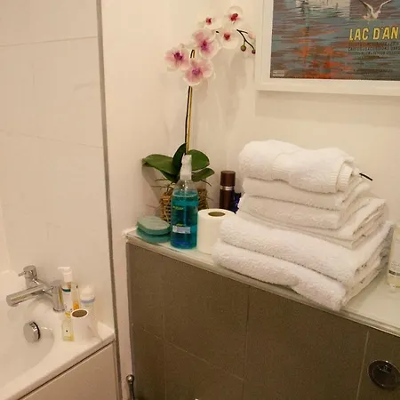 2 Bedroom Near Airport * Bristol
